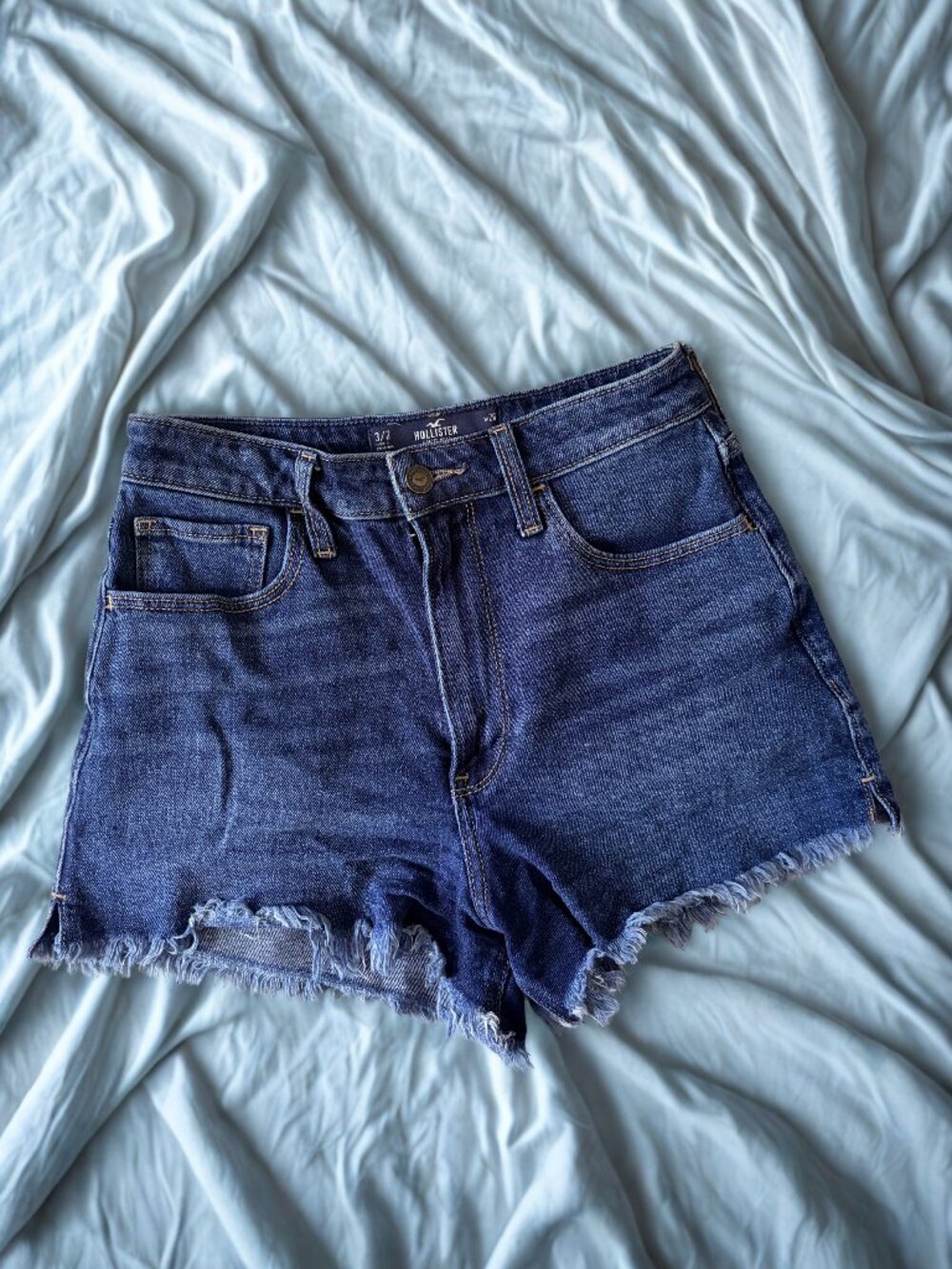 Hollister ultra high-rise mom short